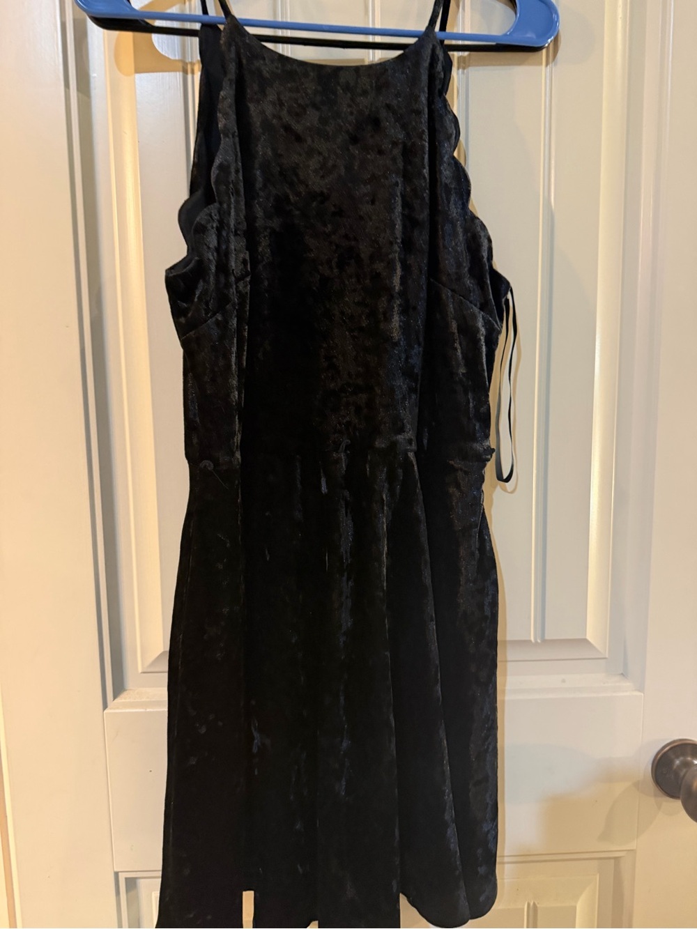Black Velvet Scallop-Edge Sleeveless Dress